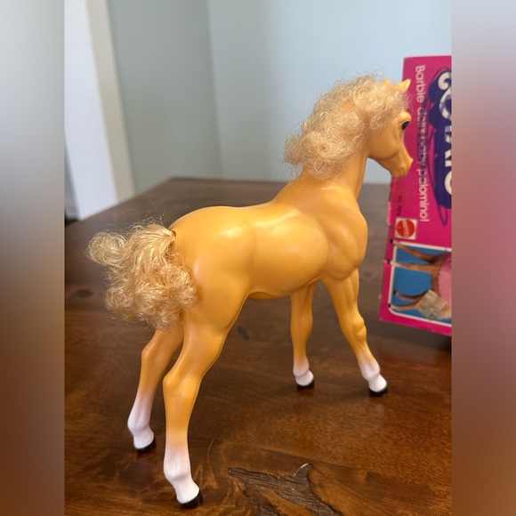 Dixie Dream Horse Barbie’s Baby Palomino - Picture 3 of 8